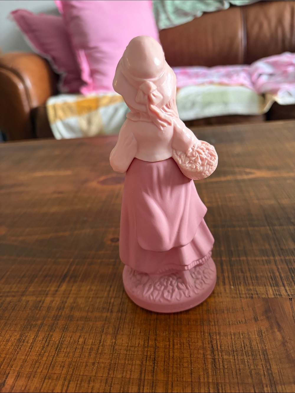 Avon Vintage Pink Resin Girl Figurine Glass Bottle - Picture 3 of 4
